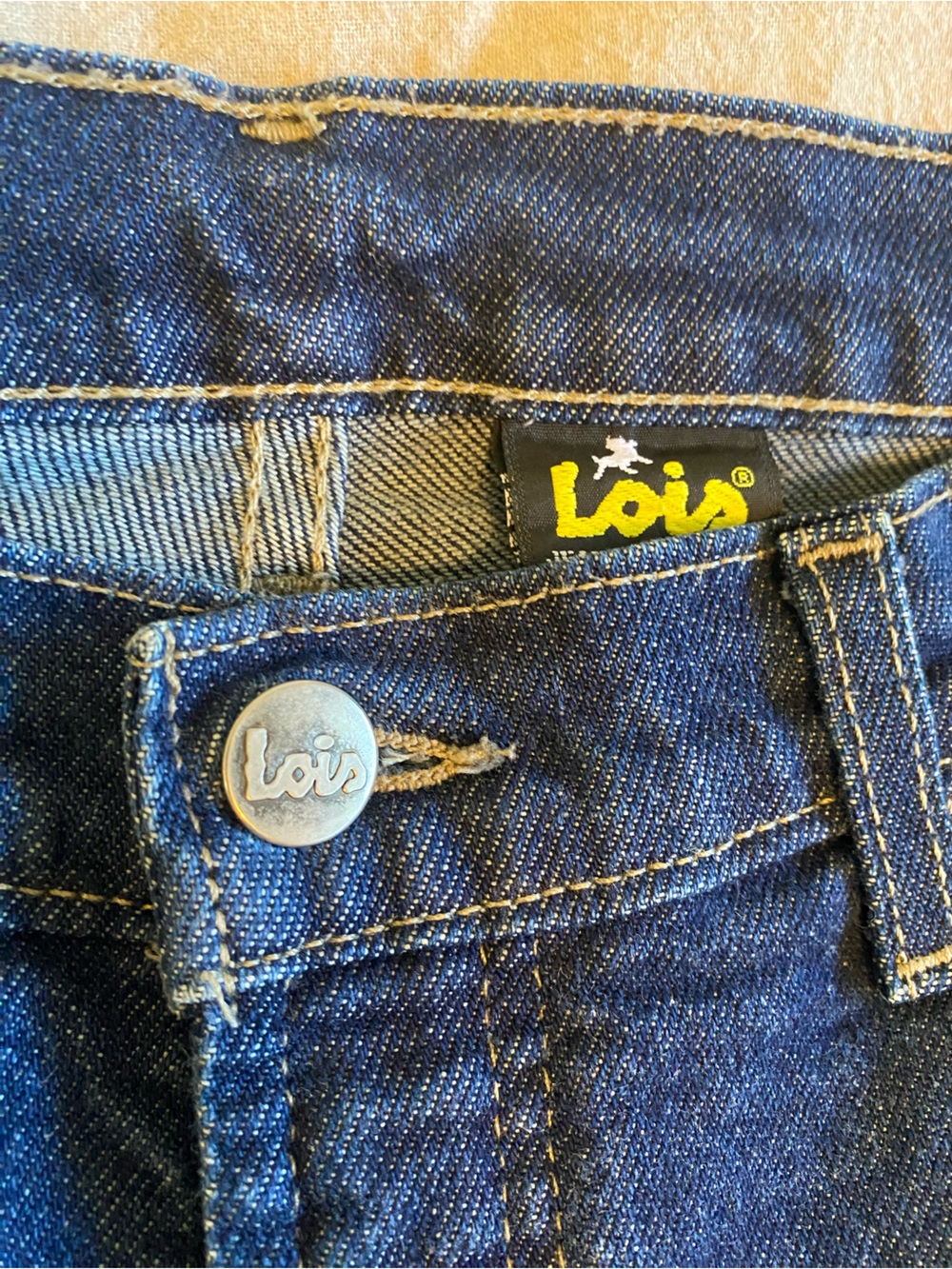 Vintage LOIS Jeans Julie 1150 High-Rise mom jean. Made in Canada 29/30 waist